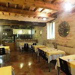 منزل ريفي L'infinito Country House *